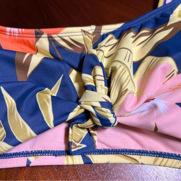 Beach Betty by Miracle BrandsTropical Print Bikini Top NWT large - Picture 2 of 7